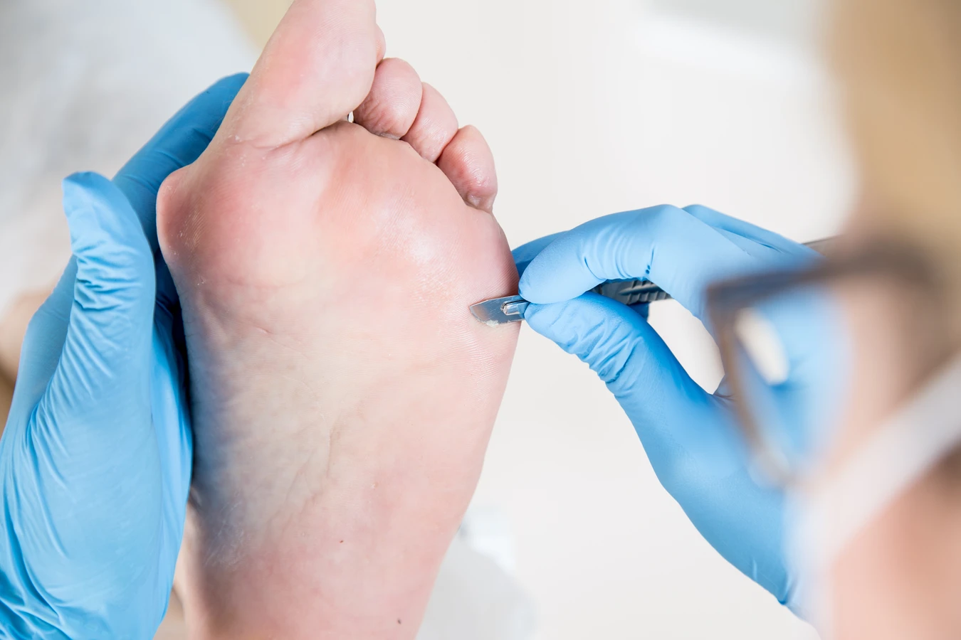 Kompleksowy przewodnik po podologii – co trzeba o niej wiedzieć?