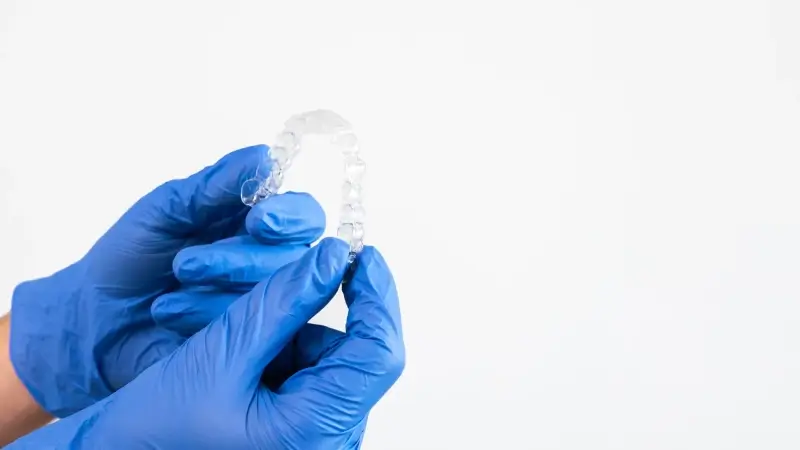 Czy Invisalign leczy wady zgryzu?