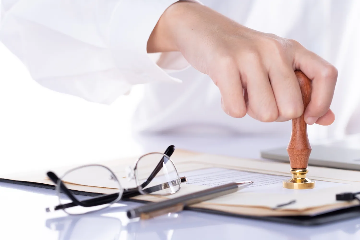 Prawo spadkowe kto dziedziczy długi?